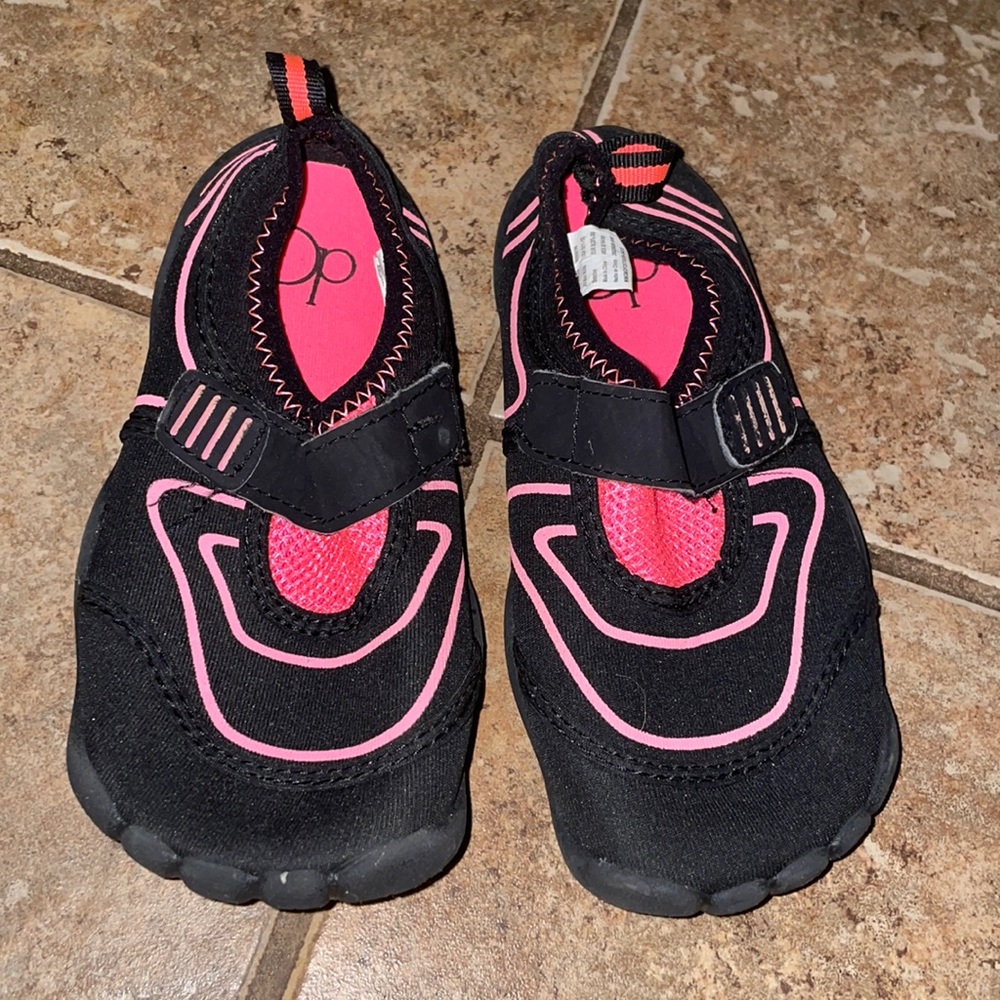 Lightly worn girls swim shoes